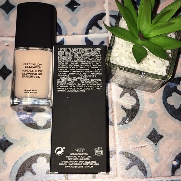 NARS Oslo Sheer Glow Foundation BNIN ๐๐โจ Light 1 - Picture 6 of 8